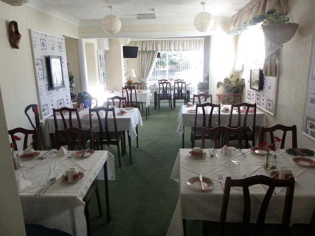Monravon Guest House Холихед Экстерьер фото