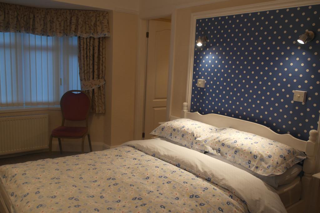 Monravon Guest House Холихед Номер фото
