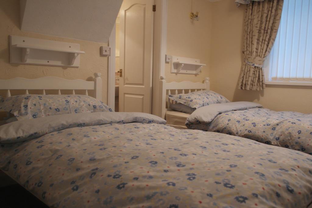Monravon Guest House Холихед Экстерьер фото