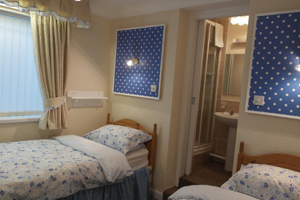 Monravon Guest House Холихед Экстерьер фото